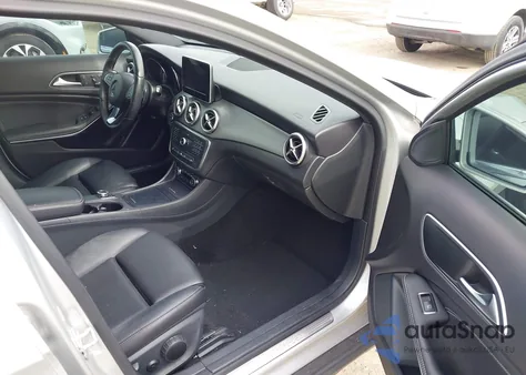 2016 Mercedes-Benz Gla 250 z USA, uszkodzony, nr VIN WDCTG4EB5GJ205712